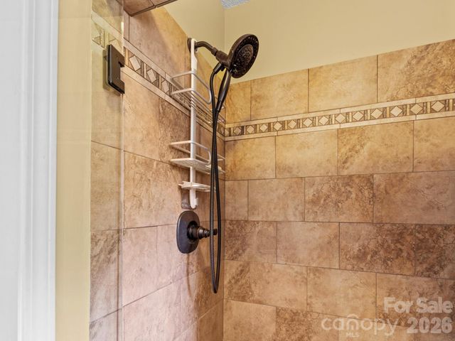 317 Robertson Street, Burnsville, NC 28714