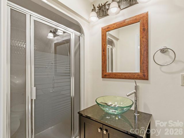 317 Robertson Street, Burnsville, NC 28714
