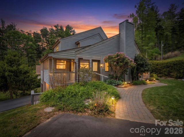 317 Robertson Street, Burnsville, NC 28714