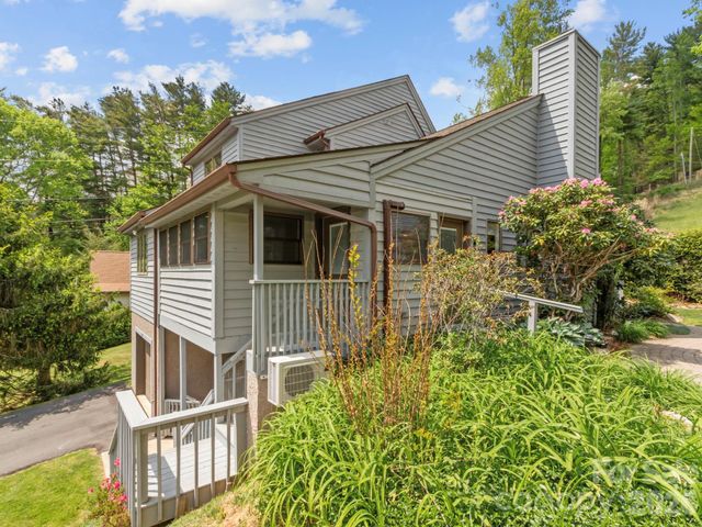 317 Robertson Street, Burnsville, NC 28714