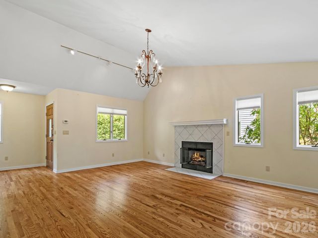 317 Robertson Street, Burnsville, NC 28714