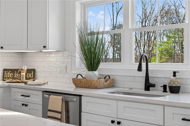 1 Stoneridge Road, Smithfield, RI 02917