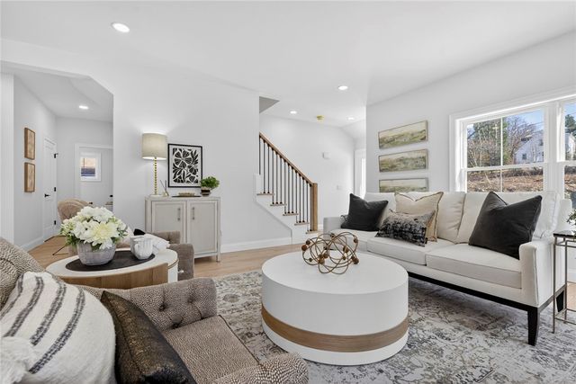 1 Stoneridge Road, Smithfield, RI 02917