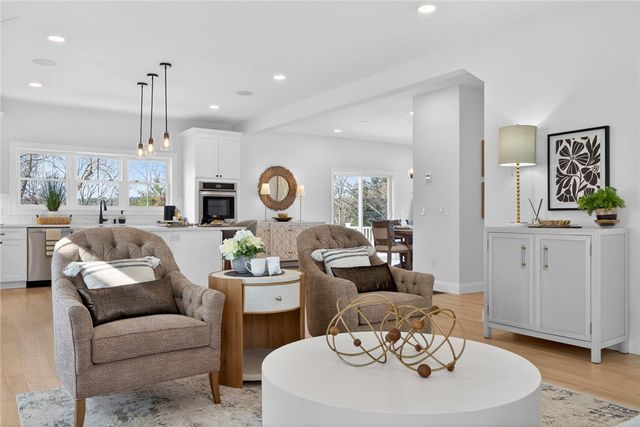 1 Stoneridge Road, Smithfield, RI 02917