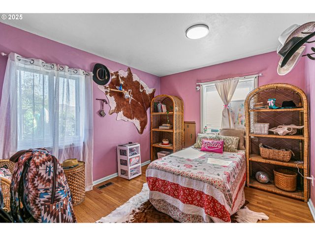 219 BERRYDALE Ave, Medford, OR 97501