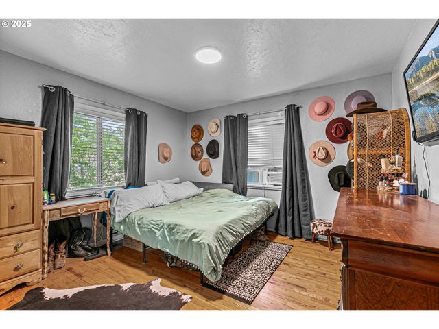 219 BERRYDALE Ave, Medford, OR 97501