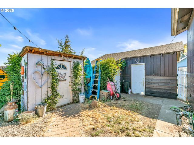 219 BERRYDALE Ave, Medford, OR 97501