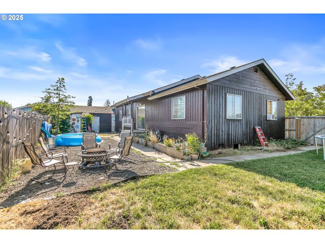 219 BERRYDALE Ave, Medford, OR 97501