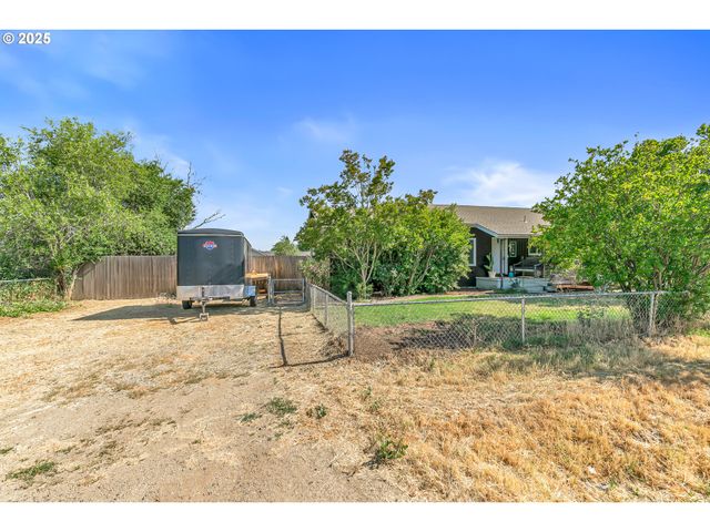 219 BERRYDALE Ave, Medford, OR 97501