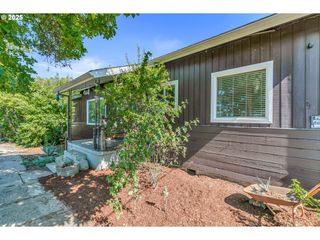 219 BERRYDALE Ave, Medford, OR 97501