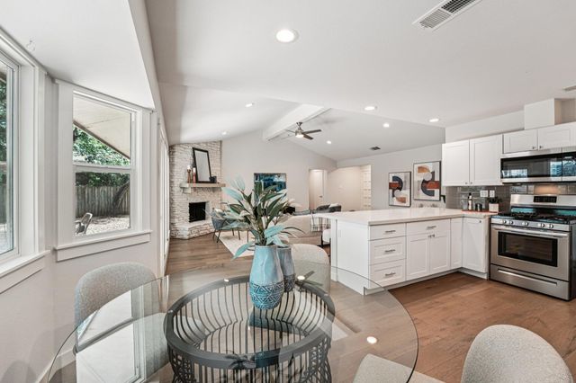10403 Doering LN, Austin, TX 78750