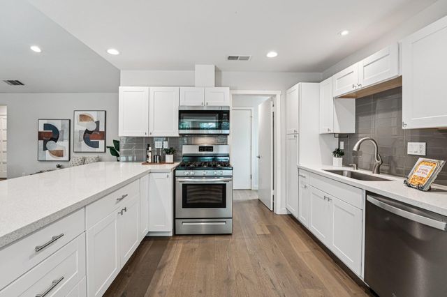 10403 Doering LN, Austin, TX 78750