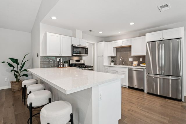 10403 Doering LN, Austin, TX 78750