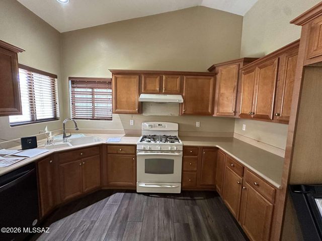 489 S Stone Bench Road, Vail, AZ 85641