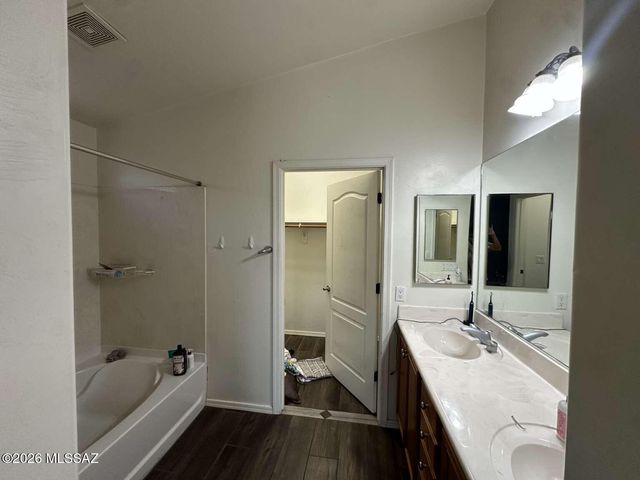 489 S Stone Bench Road, Vail, AZ 85641