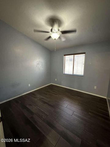 489 S Stone Bench Road, Vail, AZ 85641