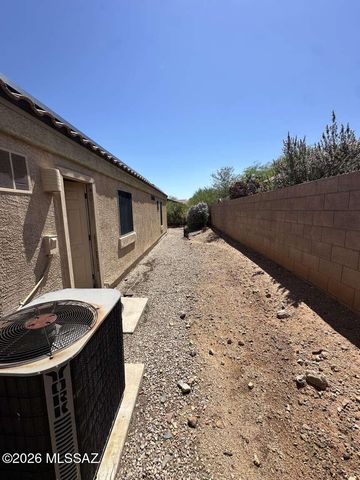 489 S Stone Bench Road, Vail, AZ 85641