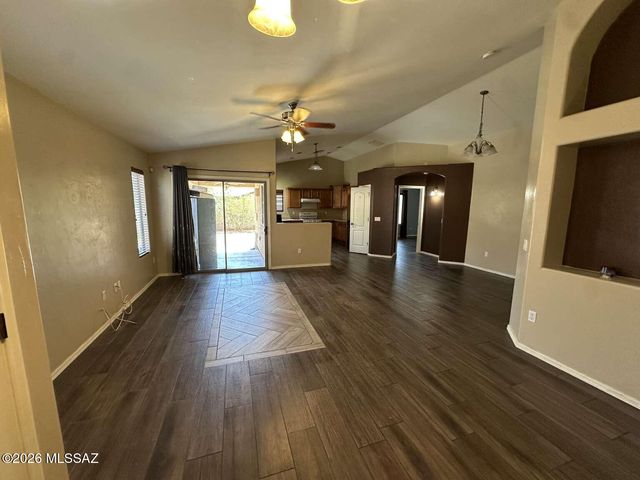489 S Stone Bench Road, Vail, AZ 85641