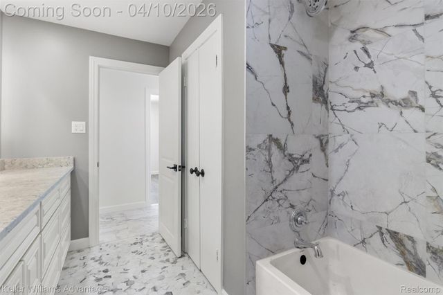 17005 Westland Avenue, Southfield, MI 48075