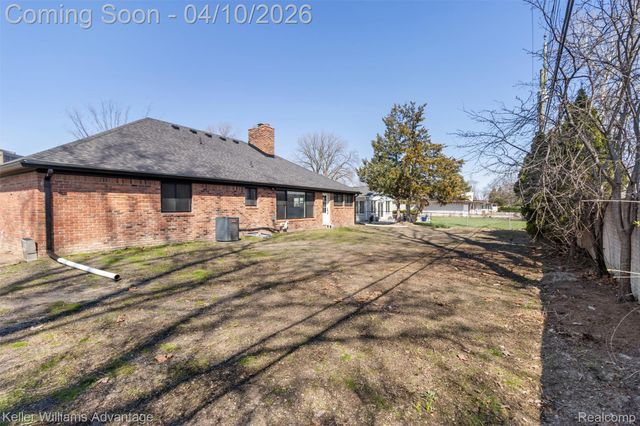 17005 Westland Avenue, Southfield, MI 48075