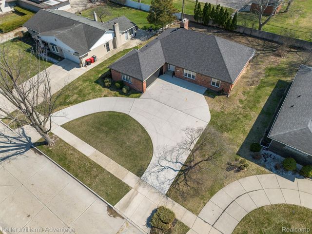 17005 Westland Avenue, Southfield, MI 48075