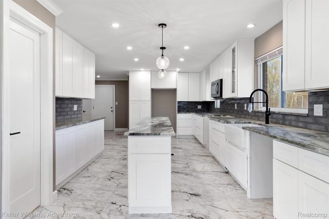 17005 Westland Avenue, Southfield, MI 48075