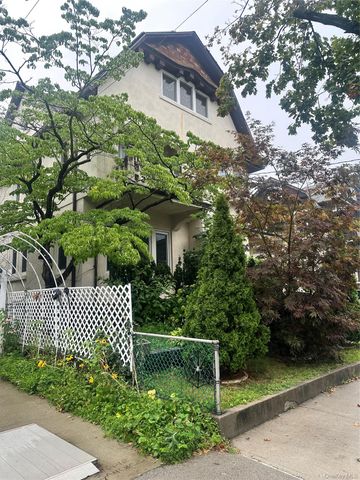 409 W 261st Street 2, Bronx, NY 10471