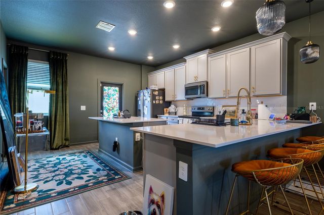 1872 TOHOQUA BOULEVARD, Kissimmee, FL 34744