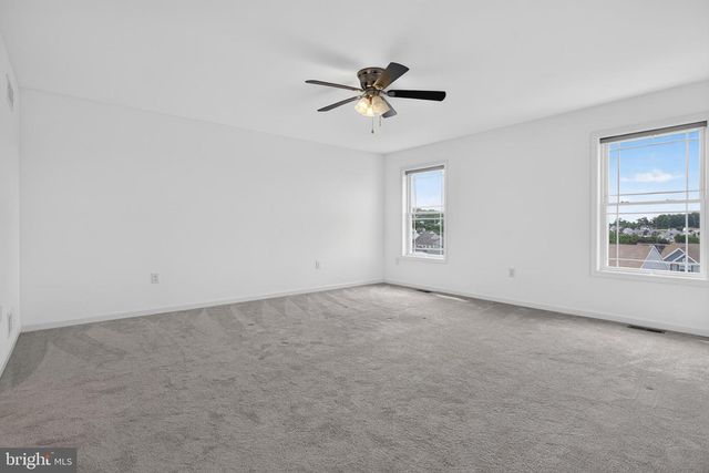25 STEEPLE CHASE DR, York Haven, PA 17370