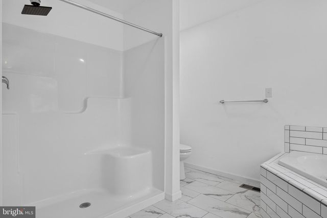 25 STEEPLE CHASE DR, York Haven, PA 17370