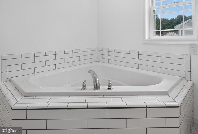 25 STEEPLE CHASE DR, York Haven, PA 17370