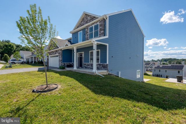 25 STEEPLE CHASE DR, York Haven, PA 17370