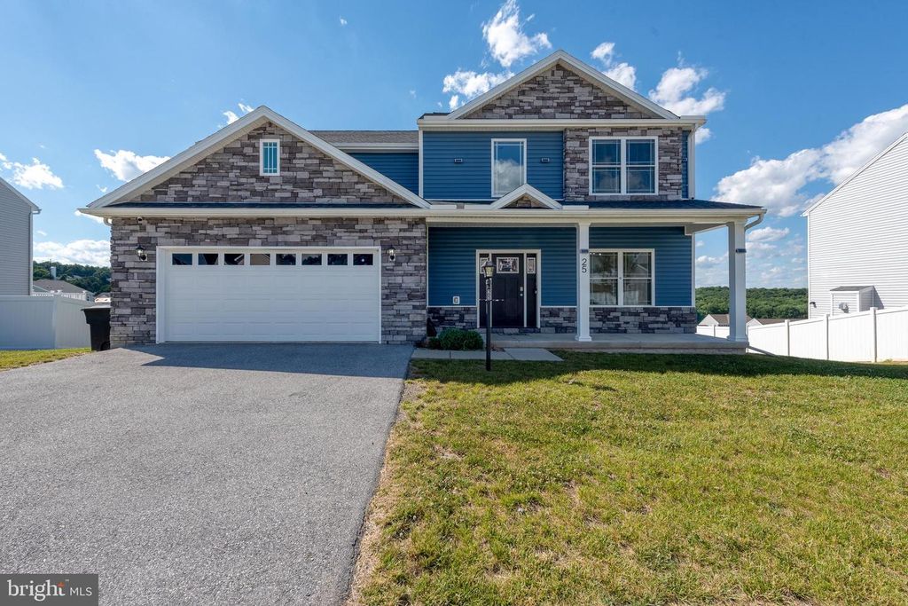 25 STEEPLE CHASE DR, York Haven, PA 17370