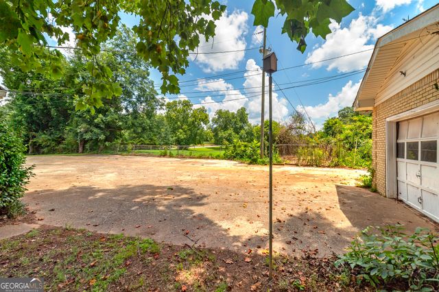 1318 E Lake Road, Mcdonough, GA 30252