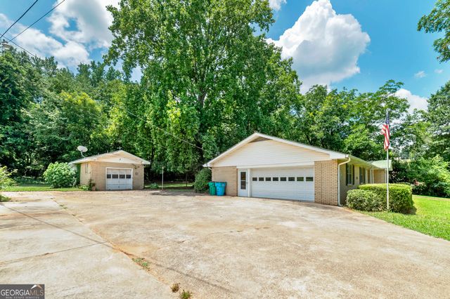 1318 E Lake Road, Mcdonough, GA 30252