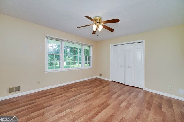 1318 E Lake Road, Mcdonough, GA 30252