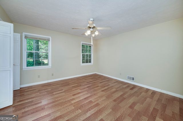 1318 E Lake Road, Mcdonough, GA 30252