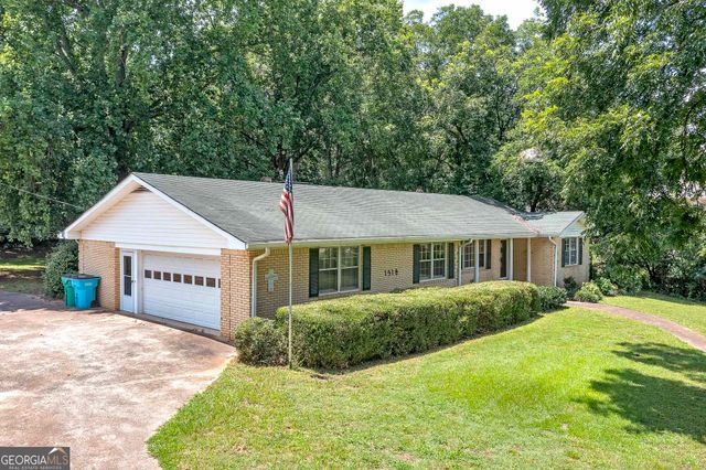 1318 E Lake Road, Mcdonough, GA 30252