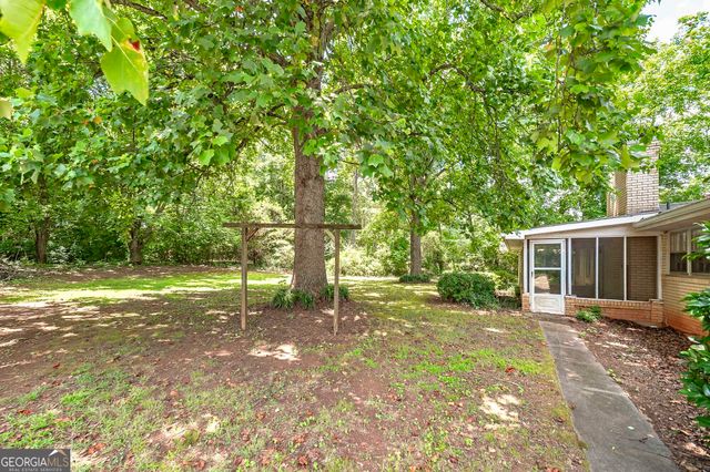 1318 E Lake Road, Mcdonough, GA 30252