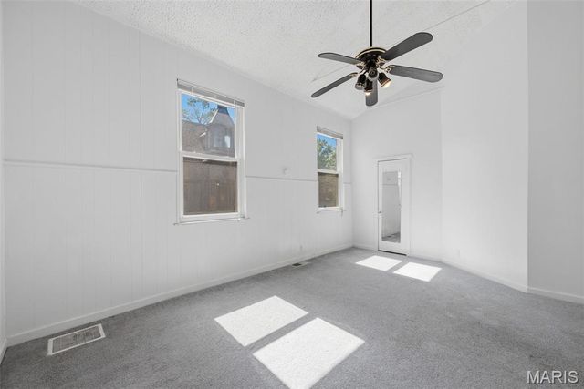 418 Oak Tree Drive, Webster Groves, MO 63119