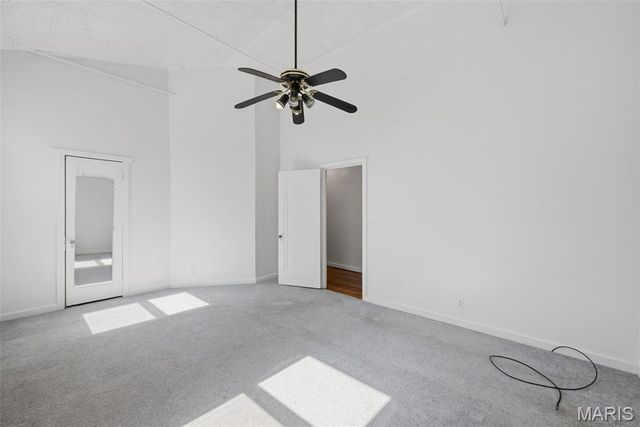 418 Oak Tree Drive, Webster Groves, MO 63119