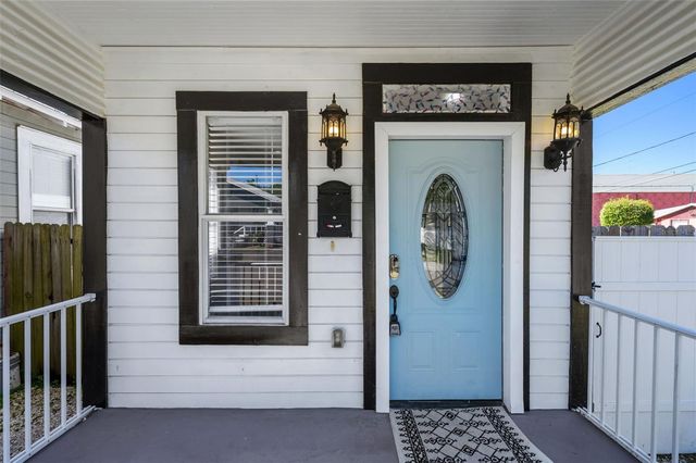 2703 E 15TH AVENUE, Tampa, FL 33605