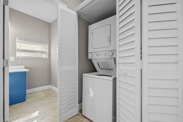 2703 E 15TH AVENUE, Tampa, FL 33605