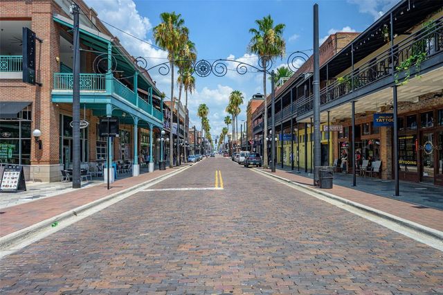 2703 E 15TH AVENUE, Tampa, FL 33605