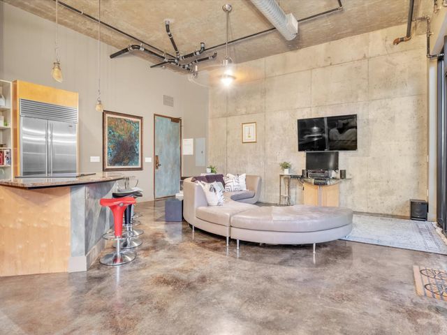 311 W 5th ST 1101, Austin, TX 78701