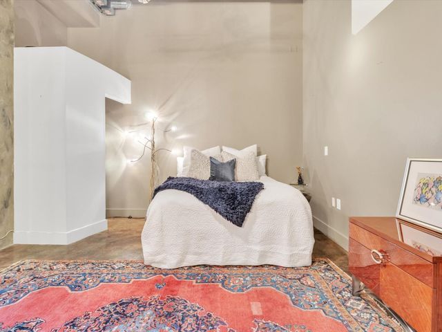 311 W 5th ST 1101, Austin, TX 78701
