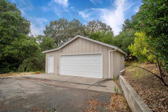 18627 Ambleside Lane, Saratoga, CA 95070