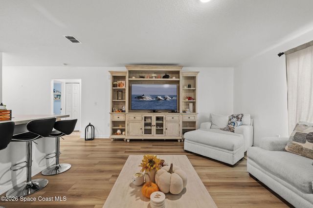 597 NW Kilpatrick Avenue, Port St. Lucie, FL 34983