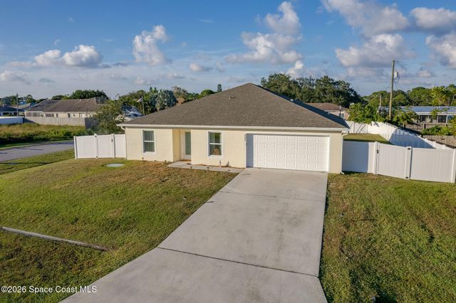 597 NW Kilpatrick Avenue, Port St. Lucie, FL 34983