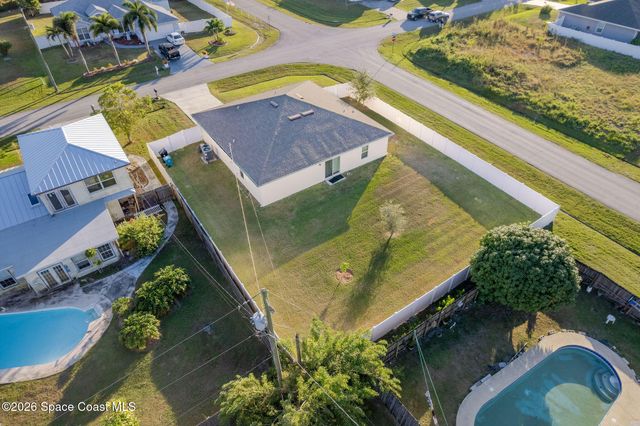 597 NW Kilpatrick Avenue, Port St. Lucie, FL 34983